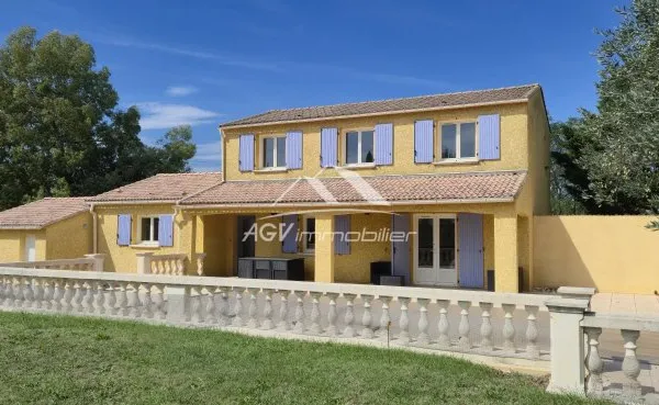 Saint Hilaire de Brethmas , maison environ 126 m² habitable proche commodités