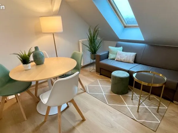STRASBOURG Tram Landsberg Appartement 5 pièces refait à neuf. Idéal pour une colocation de 4 personn