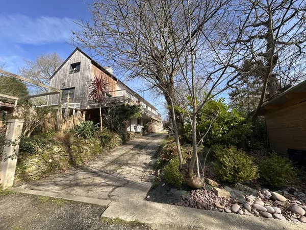 Maison 6 pièces 181 m²