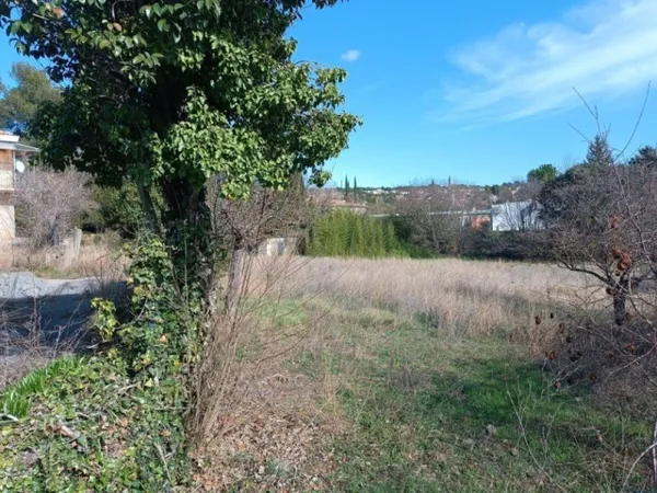 Terrain 1000 m²