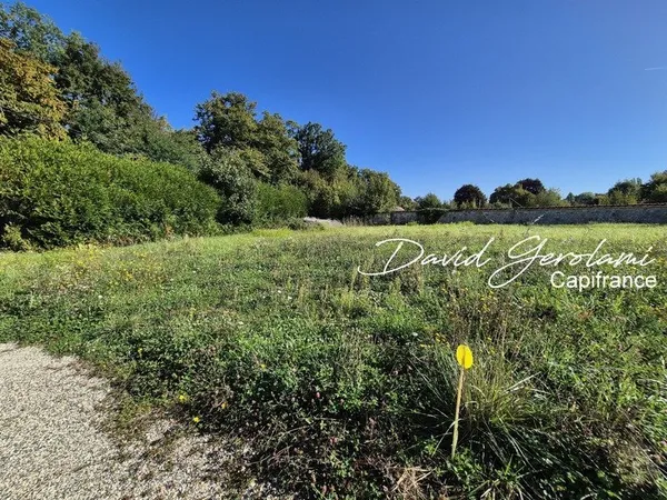 Terrain viabilisé - 647,00 m² - Secteur Hericy-Machault (77) - Libre constructeur