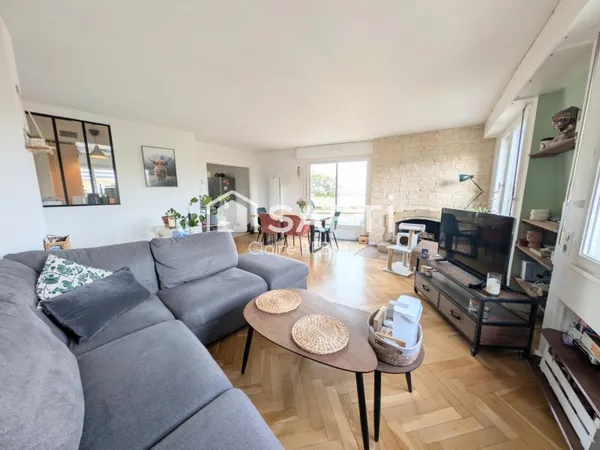 Vaujours Duplex de 107m² avec terrasse de 20m²
