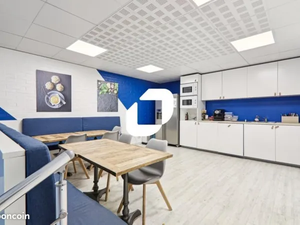 Bureaux 708 m²