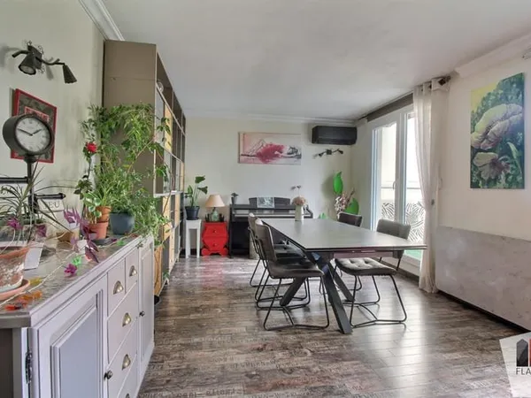 LYON 8 - Duplex d'exception de 146 m2 en dernier étage avec