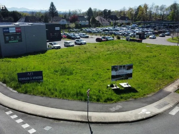 Terrain 1667 m² Lons