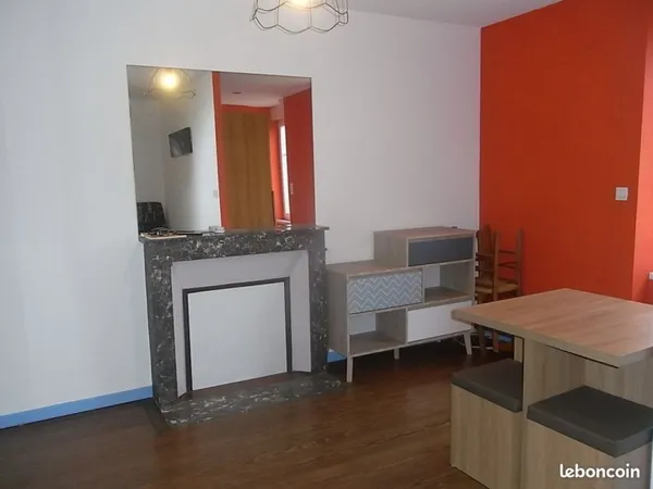 Appartement meublé type F1 au 1er étage - 36 rue de l'écotet LOUHANS