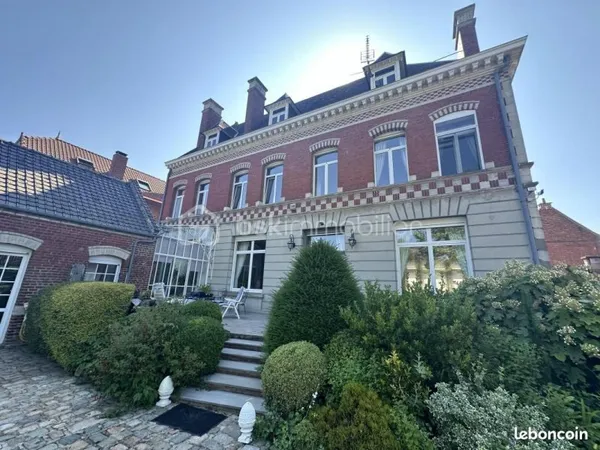 Maison 12 pièces 360 m²