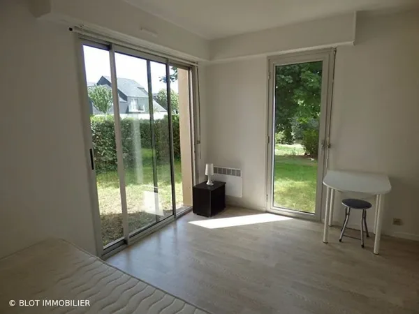 A LOUER - STUDIO MEUBLÉ VANNES