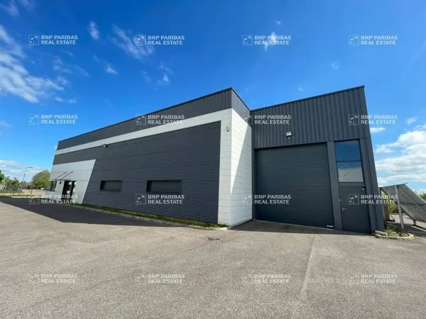 Local d'activité 603 m²