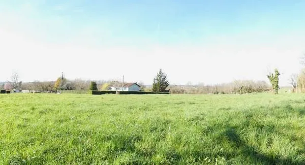 Terrain avec vue sur la campagne