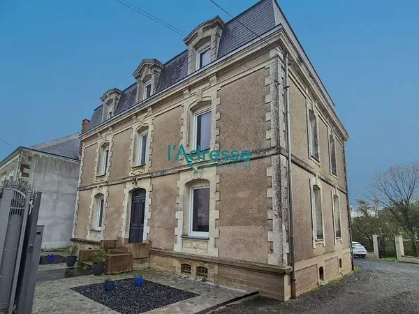 Maison 12 pièces 314 m²
