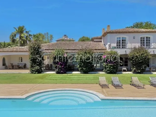 Maison 700 m²