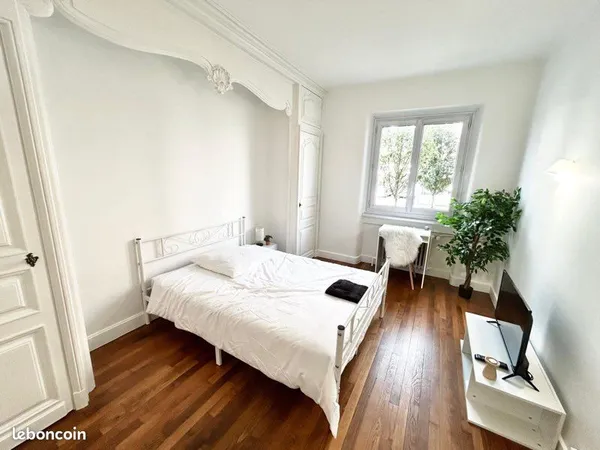 Superbe chambre proche de Genève en face du Tram