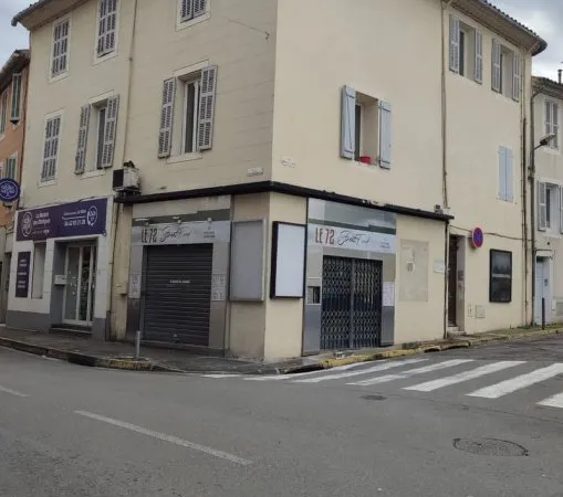 IMMEUBLE IDEAL INVESTISSEMENT LOCATIF BON RAPPORT AUBAGNE