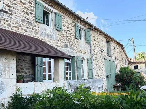 MAISON EN PIERRES AVEC GÎTE INDÉPENDANT