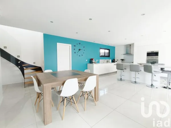 Maison 5 pièces 165 m²
