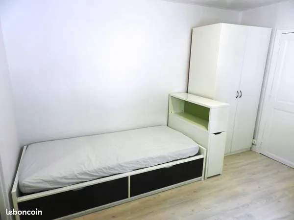 Loue studio meuble, 15m2 quartier Montbernage