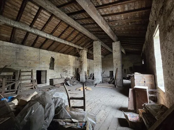 Maison en pierre de 8 pièces principales