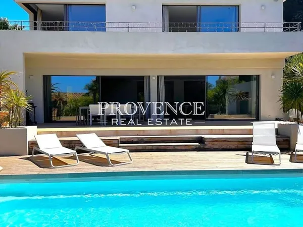 Villa 5 pièces 193 m²