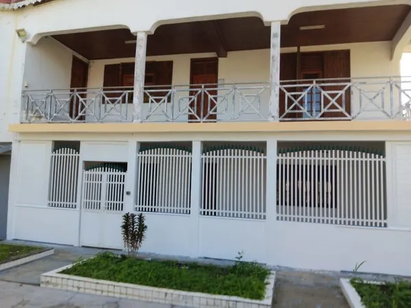 bas de villa F3