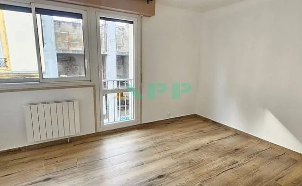 Studio 1 pièce 19 m²