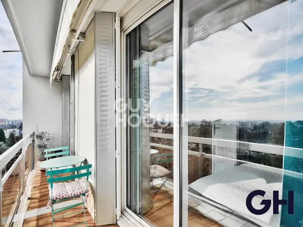 VERNAY - T3 balcon et parking