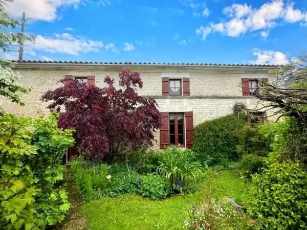 Maison 8 pièces 240 m²