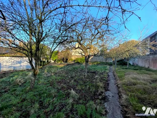 Terrain 334 m²