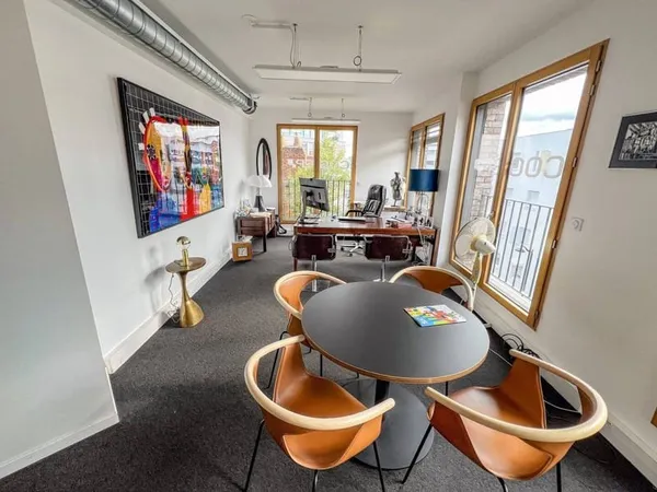 Bureaux 733 m²
