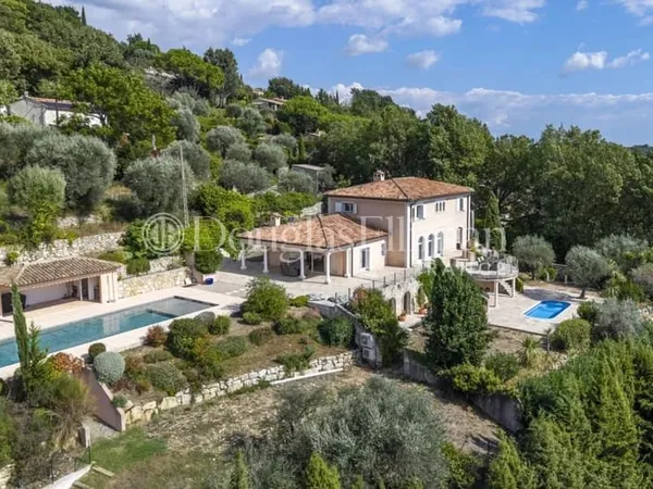 CHATEAUNEUF-DE-GRASSE - Large Villa avec une vue panoramique et deux piscines