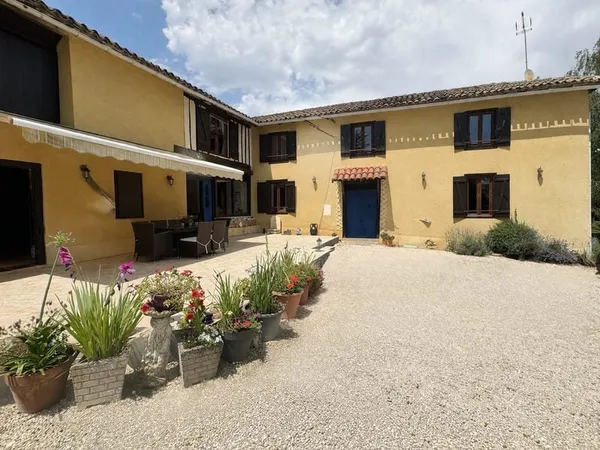 Haute Pyrenees - Maison de campagne avec piscine et vue Pyréné