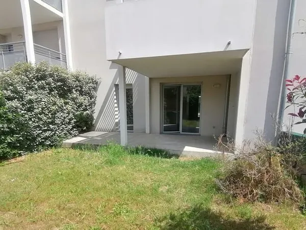 TOULOUSE 31200- T3 63m2hab. RDJ et parking