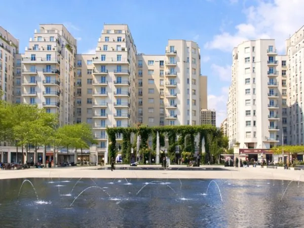 Villeurbanne Gratte-ciel /nord - Parc du Centre, T5 familial de 122m², avec balcon de 12m², dans une
