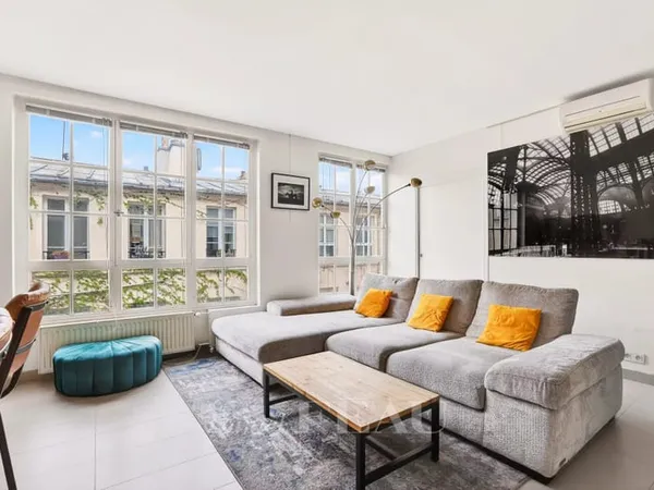 PARIS XIIe - FAUBOURG SAINT-ANTOINE