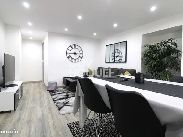 Maison 7 pièces 211 m²