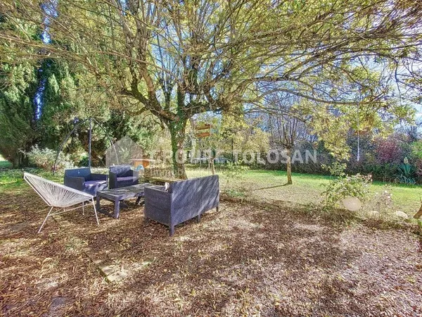 Maison 8 pièces 260 m²