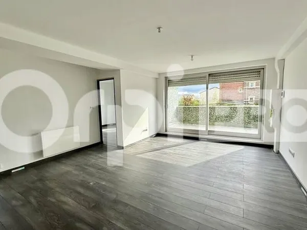 Bureau 56 m²