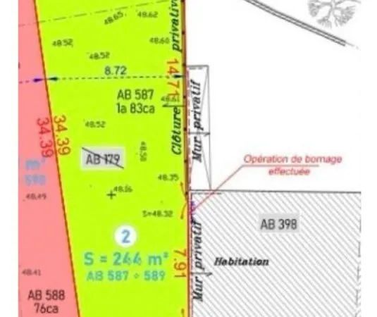Terrain 244 m²
