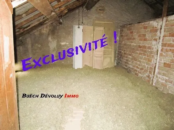 EXCLUSIVITÉ ! Combles à aménager