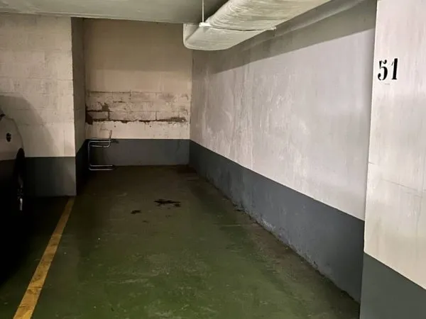 Parking 12 m²