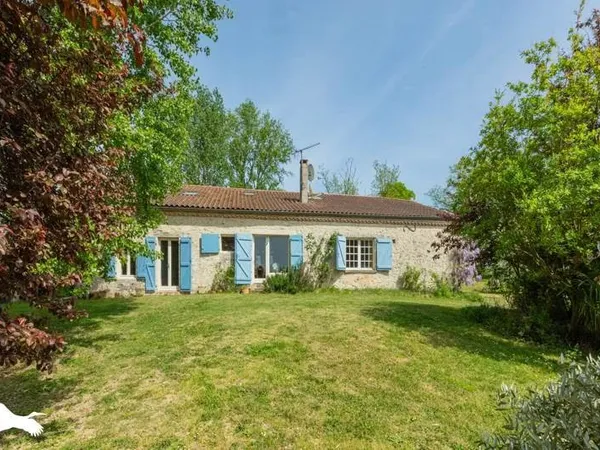 Maison 10 pièces 256 m²
