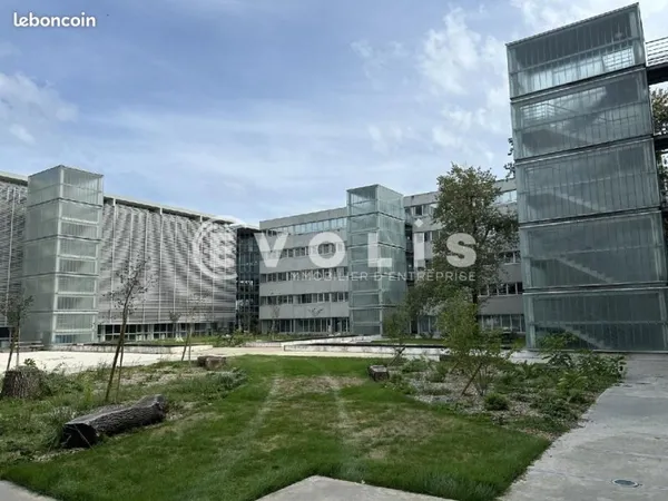 Bureau 625 m²