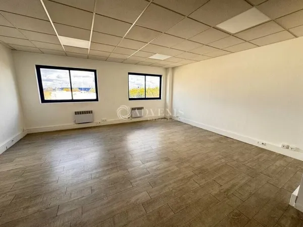 Bureau 120 m²