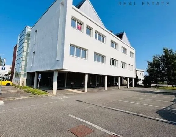 Bureaux 675 m²