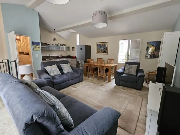 Charmante Villa contemporaine avec jardin