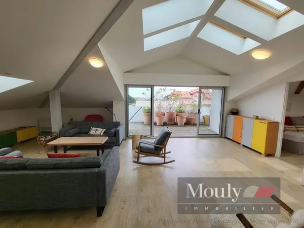 Incroyable appartement au Pays Basque avec une immense terrasse, garage et ascenseur.