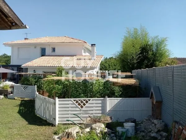 Maison 6 pièces 164 m²