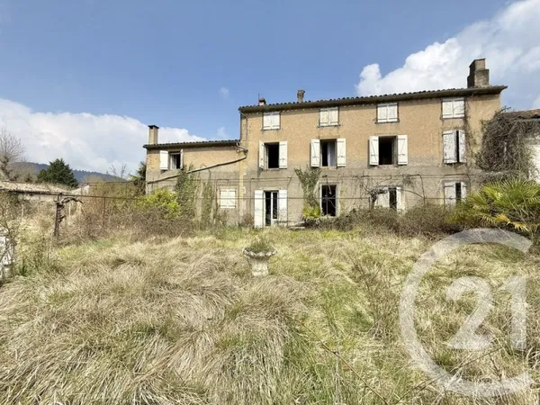 Maison 7 pièces 243 m²