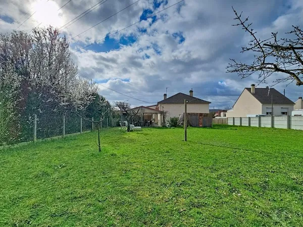 MAISON PLAIN PIED SOUS SOL TOTAL ET GRAND JARDIN