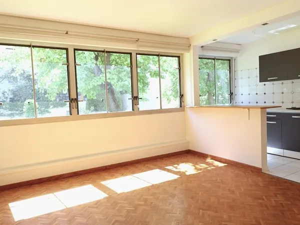 Studio 30 m2 + cave + parking Ile de la Jatte Neuilly Sur Seine
